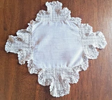 Antique Linen and Lace Handkerchief -35cm x 35cm