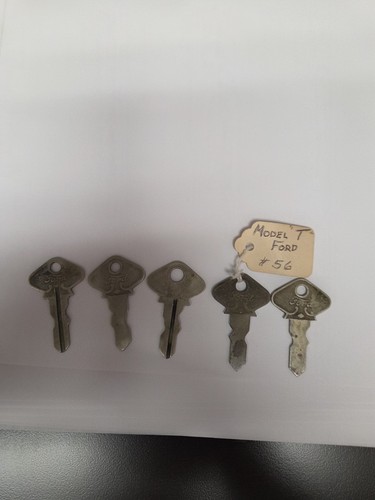 (5) Alte antike Schrift Ford Modell "T" Autoschlüssel #62, 62, 72, 51, 56