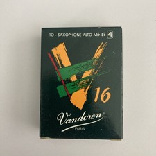 New Vandoren V16 Saxophone Alto Sax REEDS 9 REEDS Strength 4 Open Box