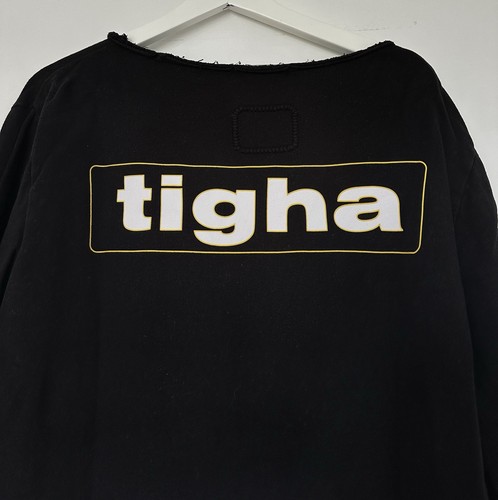 Tigha Herren Pullover Schwarz Mit Schrift Größe L - Bild 3 von 4
