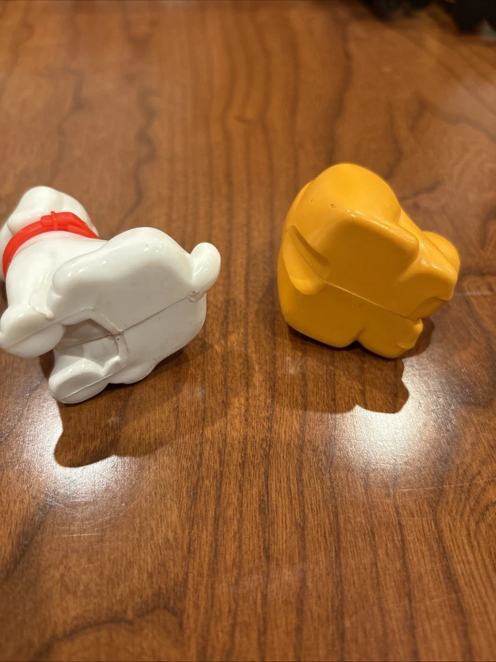 Лот товаров Little Tikes винтажный кукольный домик семья белая собака и оранжевый кот - Изображение 4 из 4