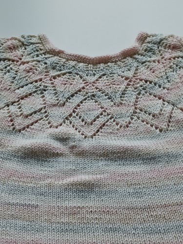 Handgestrickter DAMENPULLI Gr.S Neu
