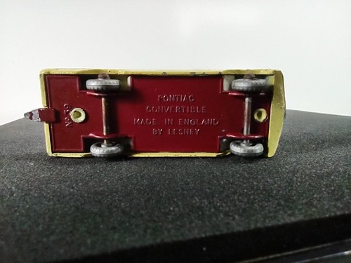 Lesney Matchbox #39 1960 PONTIAC BONNEVILLE CATALINA Convertible Maroon Base SPW - Picture 9 of 12