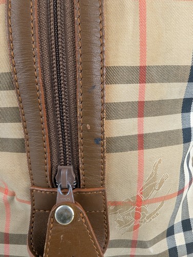 Authentic BURBERRY Nova Check Haymarket Beige Canvas Travel Bag - Picture 13 of 17