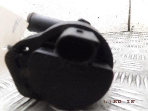 Mercedes E Class Water Pump W212 2.1 Diesel 2009-2016B - Picture 2 of 3