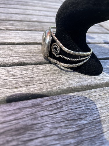 Vintage Handmade Base Metal Bear Western Aztec Boho Cuff Bracelet - Picture 2 of 11