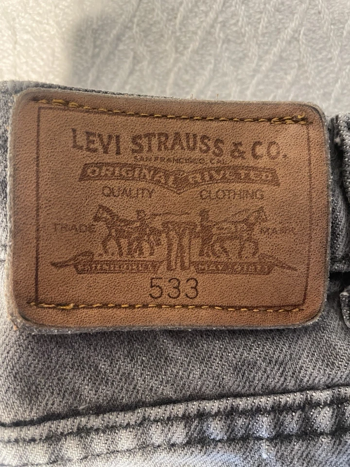 Vintage Levi’s Leather Patch 533 Women’s 36x32 Gray Denim Jeans Red Tag 1990s - Image 2 of 4
