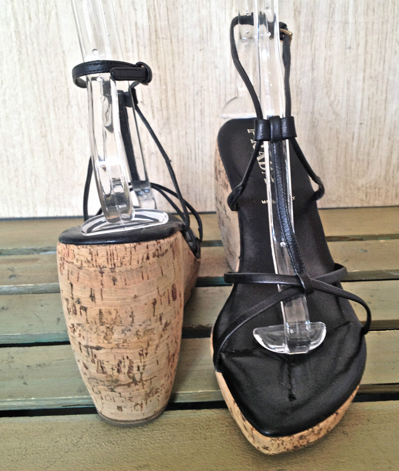 Prada schwarz Leder strappy Sandales tan cork platform wedge 41.5 NEAR PERFECT 41.5 wedge 3b7a21 Prada schwarz Leder strappy Sandales tan cork platform wedge 41.5 NEAR PERFECT 41.5 wedge 3b7a21