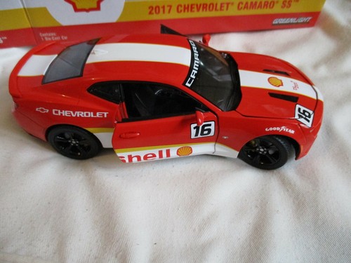 MINIATURE CHEVROLET CAMARO SS 2017 PUB SHELL  1/24 GREENLIGHT  - Bild 6 von 10