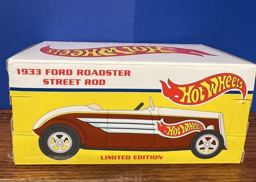 Eastwood Hot Wheels 1933 Ford Roadster Street Rod 1/25 Bank NIB #384000