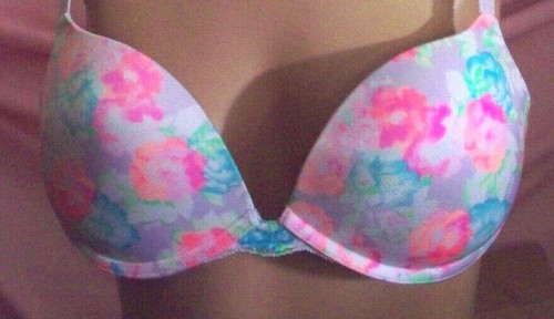 Reggiseno pushup 32D lilla primaverile floreale con pizzo ala Victorias Secret ROSA tuffo UW - Foto 5 di 8