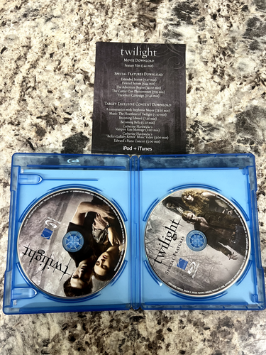 TWILIGHT Two Disc BLU-RAY - Picture 2 of 4