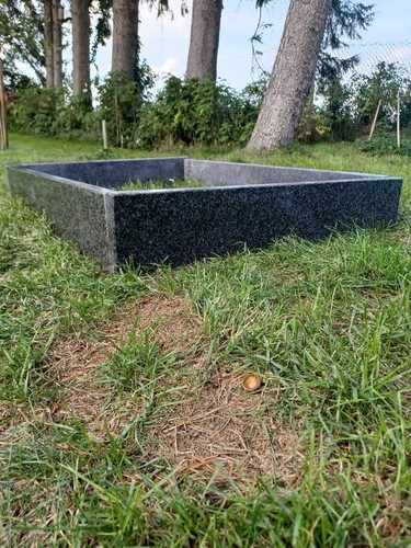 SET Grabeinfassung Einfassung Urnengrab Bord Naturstein 100x80 mit Befestigung - Bild 5 von 12