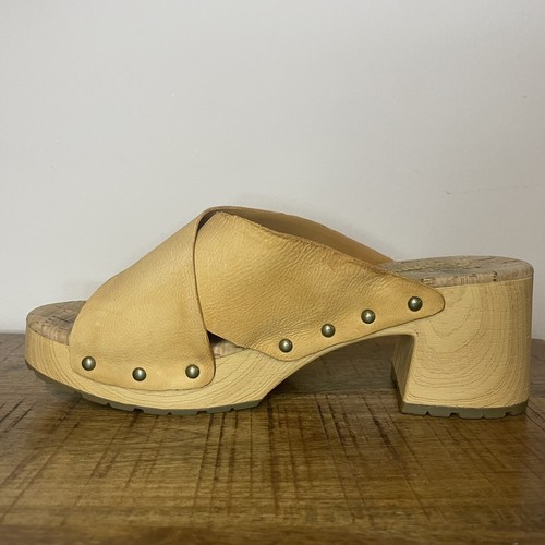 KORK-EASE Tatum Women's Size 9 Heeled Sandal Clogs Yellow Leather Shoes - Picture 5 of 14