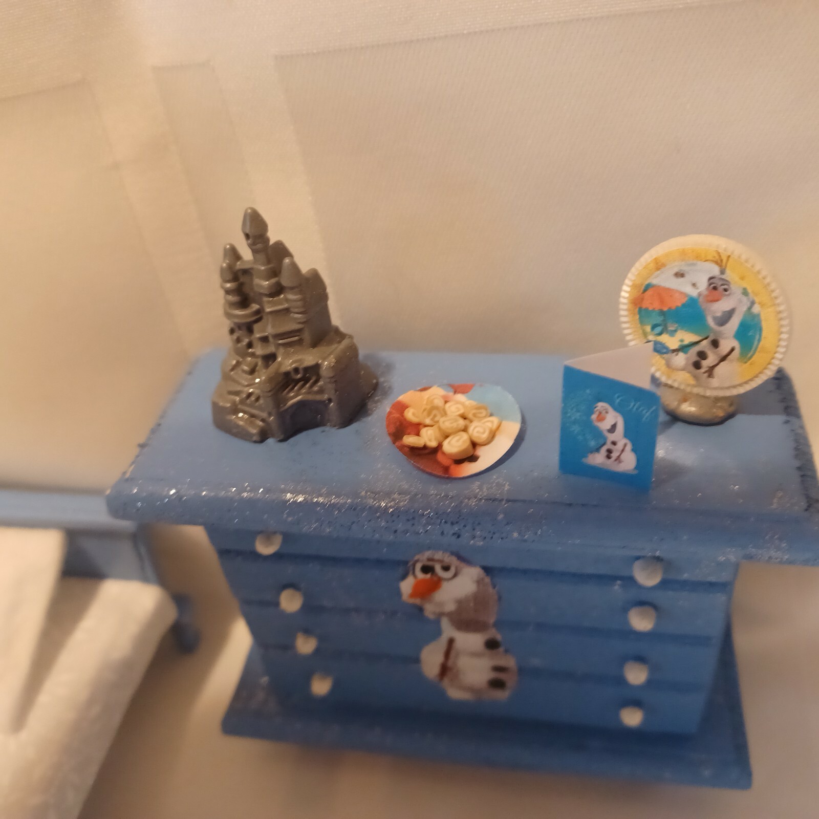 Picture 4 of 12