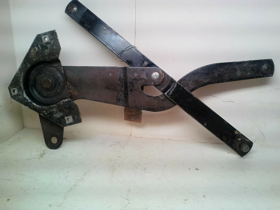 Ford Cars And Courier 1955-56 sedán brazo de entrega y placa para ventana de puerta derecha Foto 2 de 4