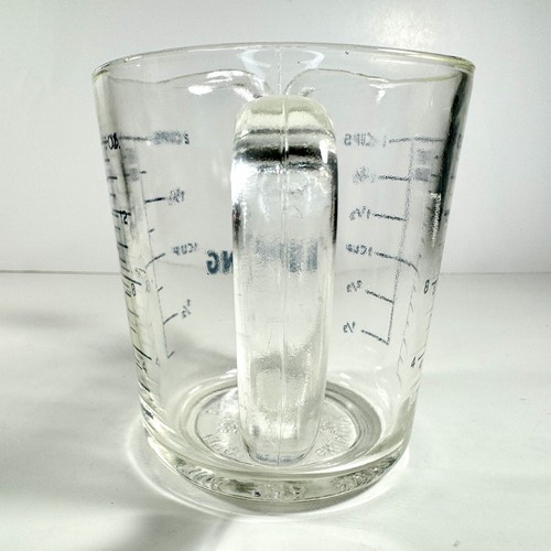 Anchor Hocking Fire King Glass Measuring Cup 16 oz 498 Blue Letters D Handle VTG - Picture 4 of 10