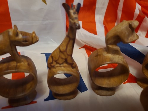 8 African Safari Animal Napkin Ring Holders Hand Carved Wooden Footed Rings - Bild 4 von 4