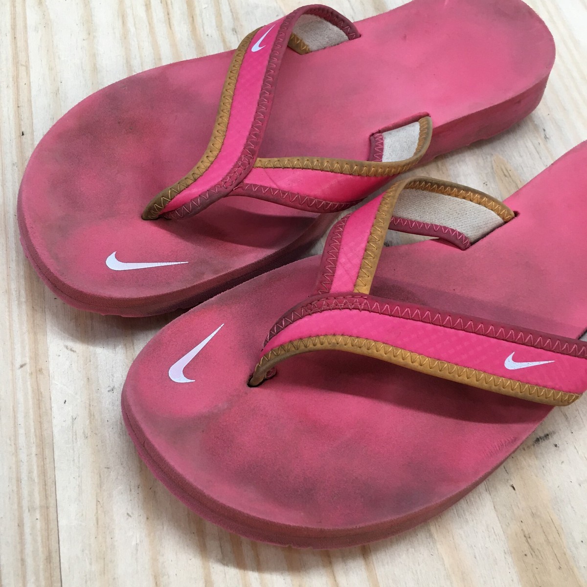 Nike Sandals Womens 7 Celso Thong Flip Flop Flats Pink Fabric Open Toe  Casual