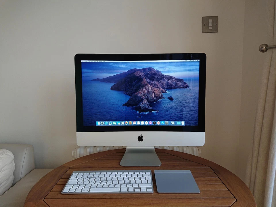 Apple iMac (21.5-inch, Late 2013) - Image 3 of 4