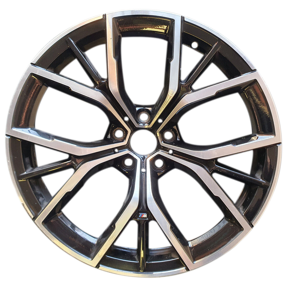 BMW 530e 530i 540i M550i 2021-2022 19 BMW 530e 530i 540i M550i 2021-2022 19