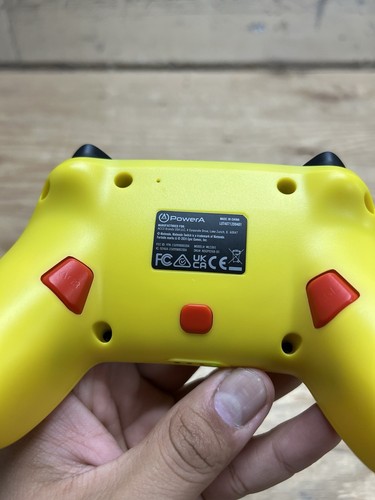 Nintendo Switch Fortnite Peely PowerA Enhanced Wireless Controller - Picture 7 of 13