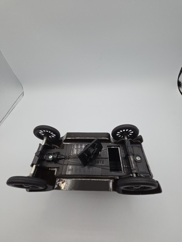 UPS Ford 1913 Model T Panel Truck 1:25 Scale Diecast Model 3072 BANK, NEW - Picture 14 of 17