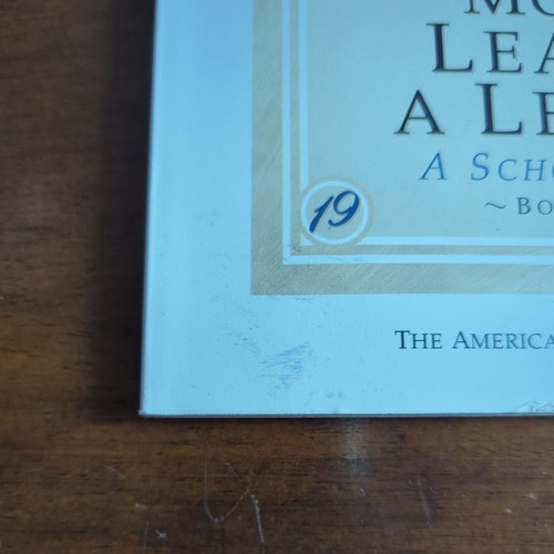 American Girl Doll Book: Molly Learns A Lesson: A School Story (Paperback) - Bild 2 von 5