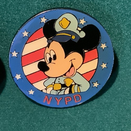 Walt Disney’s Mickey Mouse As The Statue Of Liberty, F D N Y, N Y P D. - Picture 3 of 4