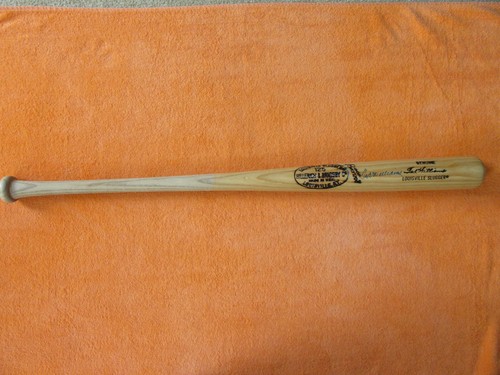 Bate firmado por Ted Williams H&B125 Louisville Slugger W166 LOA PSA/DNA Sig 9-10 y JSA - Imagen 11 de 16