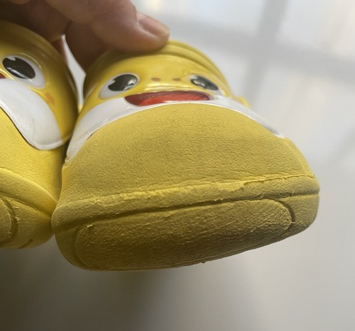 Nickelodeon Pinkfong Baby Shark Clogs Toddler Size 6/7 Unisex Yellow Slip-on - Picture 3 of 11