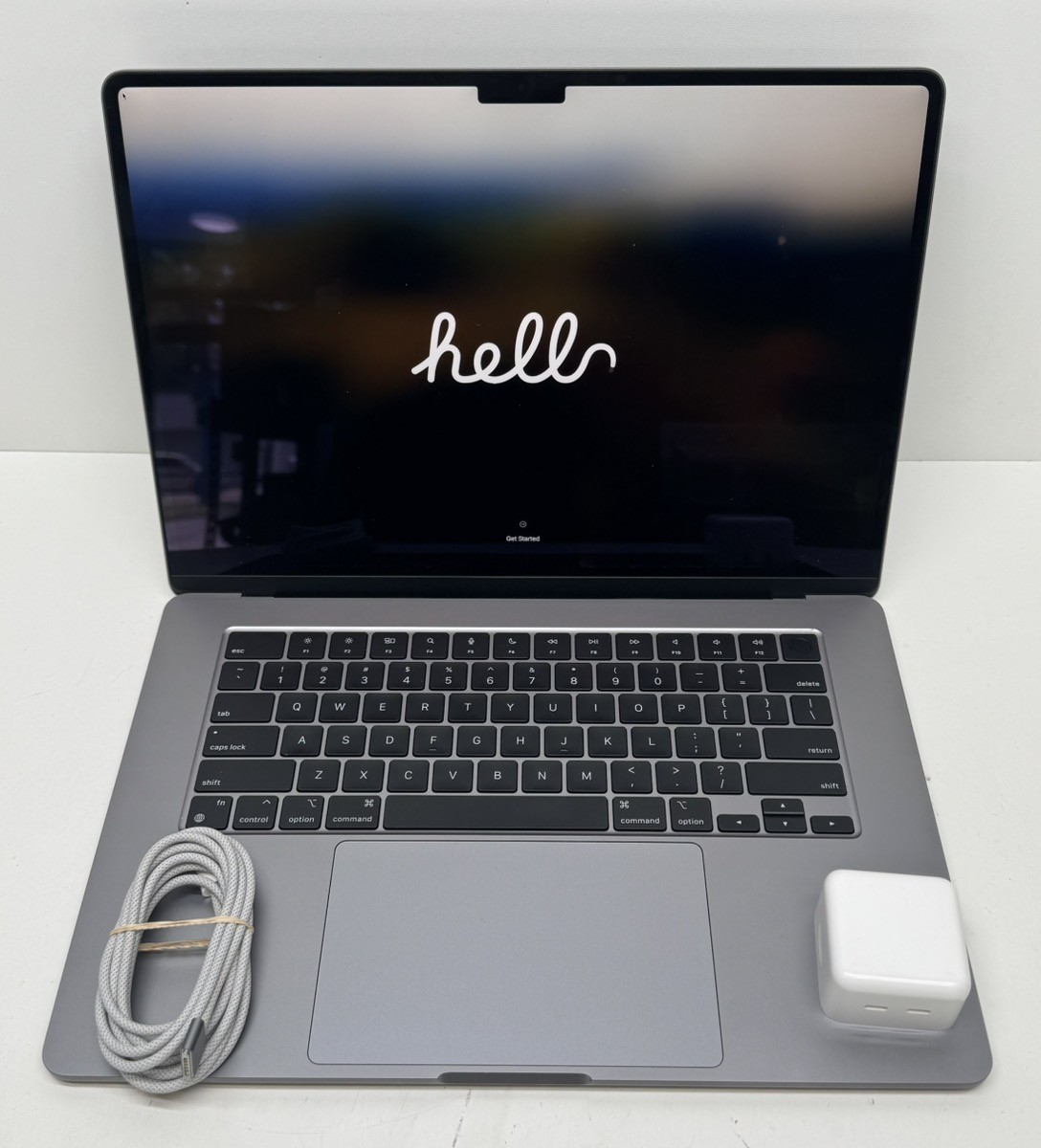 Apple MacBook Air A2941 16GB 256B ジャンク扱い Apple MacBook Air A2941 16GB 256B ジャンク扱い