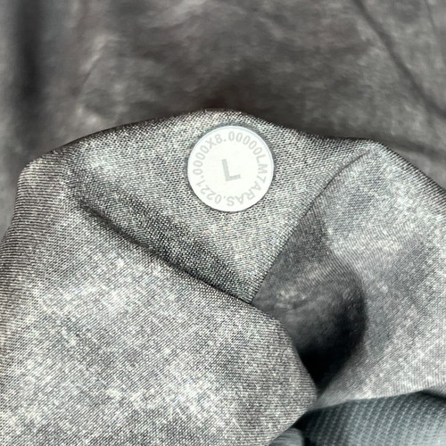 Lululemon T.H.E. Shorts Mens Large Gray 9" Inseam Linerless Comfort Casual Light - Picture 4 of 9