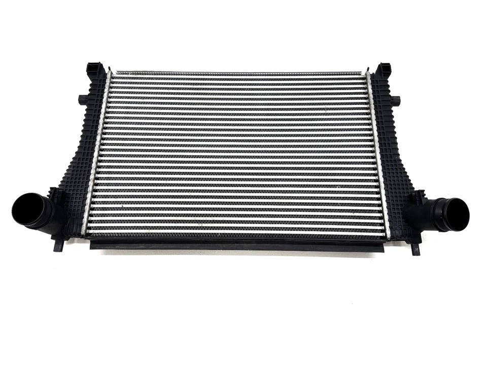 Audi A3 S3 TT 2015-2023 VOLKSWAGEN GOLF GTI 2,0 L INTERCOOLER OEM 5Q0145803N Foto 2 de 4