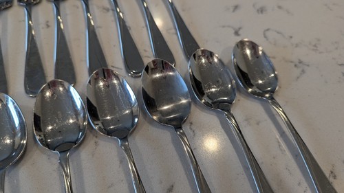 56 coltelli posate Oneida USA inox Flight Reliance cucchiai forchette - Foto 4 di 8