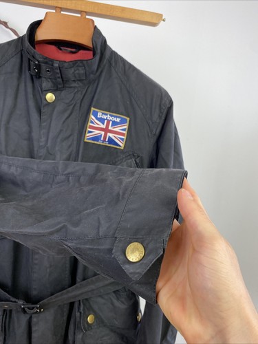 Chaqueta de cera Union Jack BARBOUR INTERNATIONAL talla (L) bandera del Reino Unido motociclista con cinturón en muy buena condición - Imagen 9 de 19
