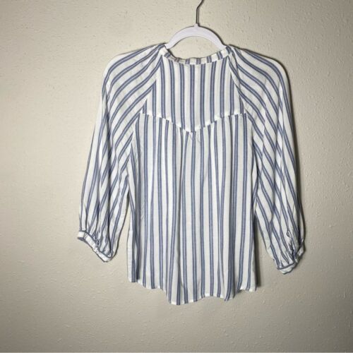 Evereve Leah Seamed Blue & White Stripe 3/4 Sleeve Top Women's Size Medium - Picture 11 of 16