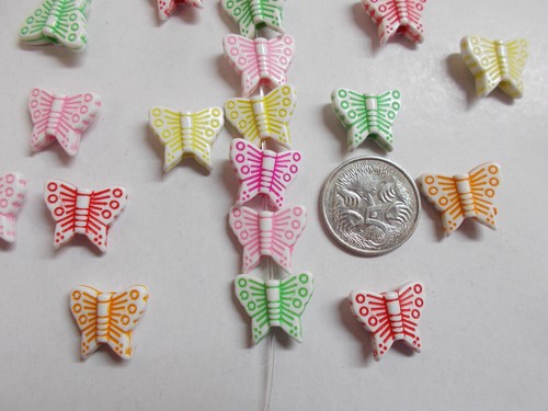 LOVELY ACRYLIC BUTTERFLY SPACER BEADS x 25 ( 14 mm ) JEWELLERY MAKING # 135 A - Picture 11 of 16