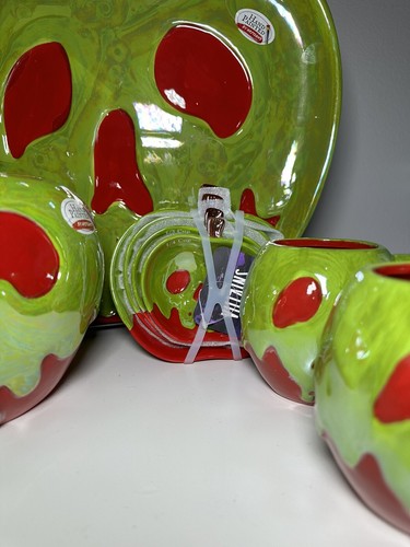 DISNEY VILLAINS Poison Apple Cookie Jar, Cups, Plate, & Measuring Cups Set - Picture 5 of 11