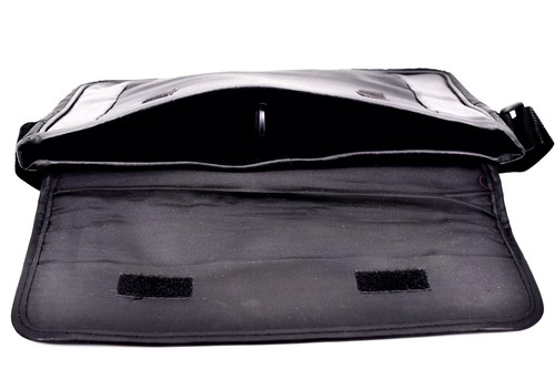 Wenger Messenger Bag,Padded,Adjustable Strap,Black,Swiss Made - Picture 4 of 6