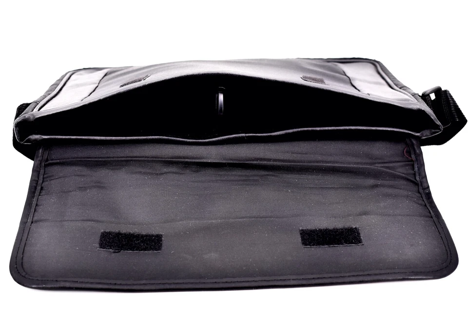 Bolso Mensajero Wenger, Acolchado, Correa Ajustable, Negro, Hecho en Suiza Foto 4 de 4