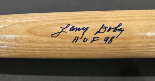 34.5" LARRY DOBY Signed Louisville Slugger Bat-HOF-CLEVELAND INDIANS-PSA - Picture 2 of 8