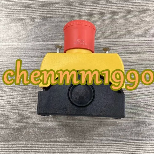 1PC NEW EATON MOELLER Scram button box M22-PV/KC02/IY #YT - Picture 3 of 4