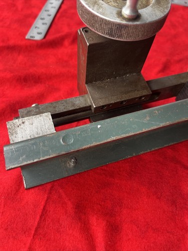 VINTAGE LATHE MILLING ATTACHMENT - Picture 10 of 12