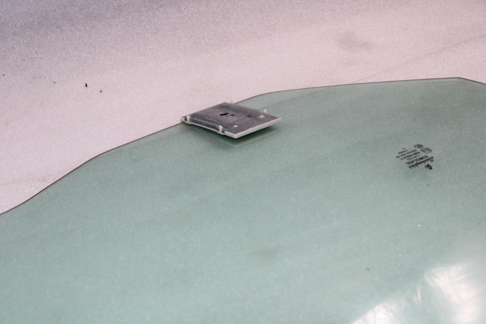Lamborghini Gallardo Spyder, RH, Right, Front Door Glass, Used, P/N 407845202