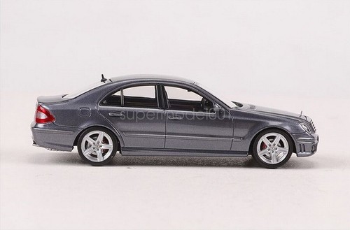 MK MODEL 1/64 Scale Mercedes-Benz E63 W211 Grey Diecast Car Toy Collection - Picture 4 of 6