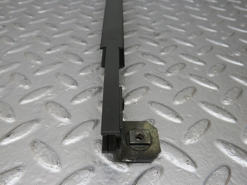 ⚙33771⚙ Mercedes-Benz W201 190E 2.0L Rear Left Door Window Channel - Picture 9 of 10