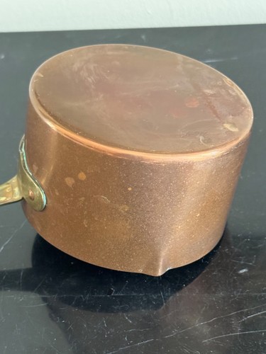 Olla de cobre Taurus vintage con caño para verter y mango de latón - Imagen 9 de 9