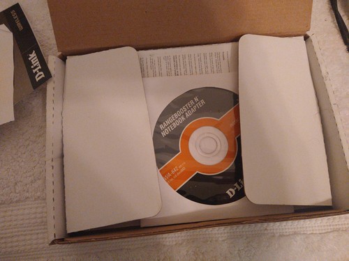 D-Link DWA-642 Extreme Wireless Rangebooster N notebook Computer Adapter - Picture 4 of 6