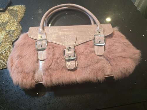 NEWPORT NEWS WOMENS PINK FAUX FUR/CROCDILE HANDBAG NWOT